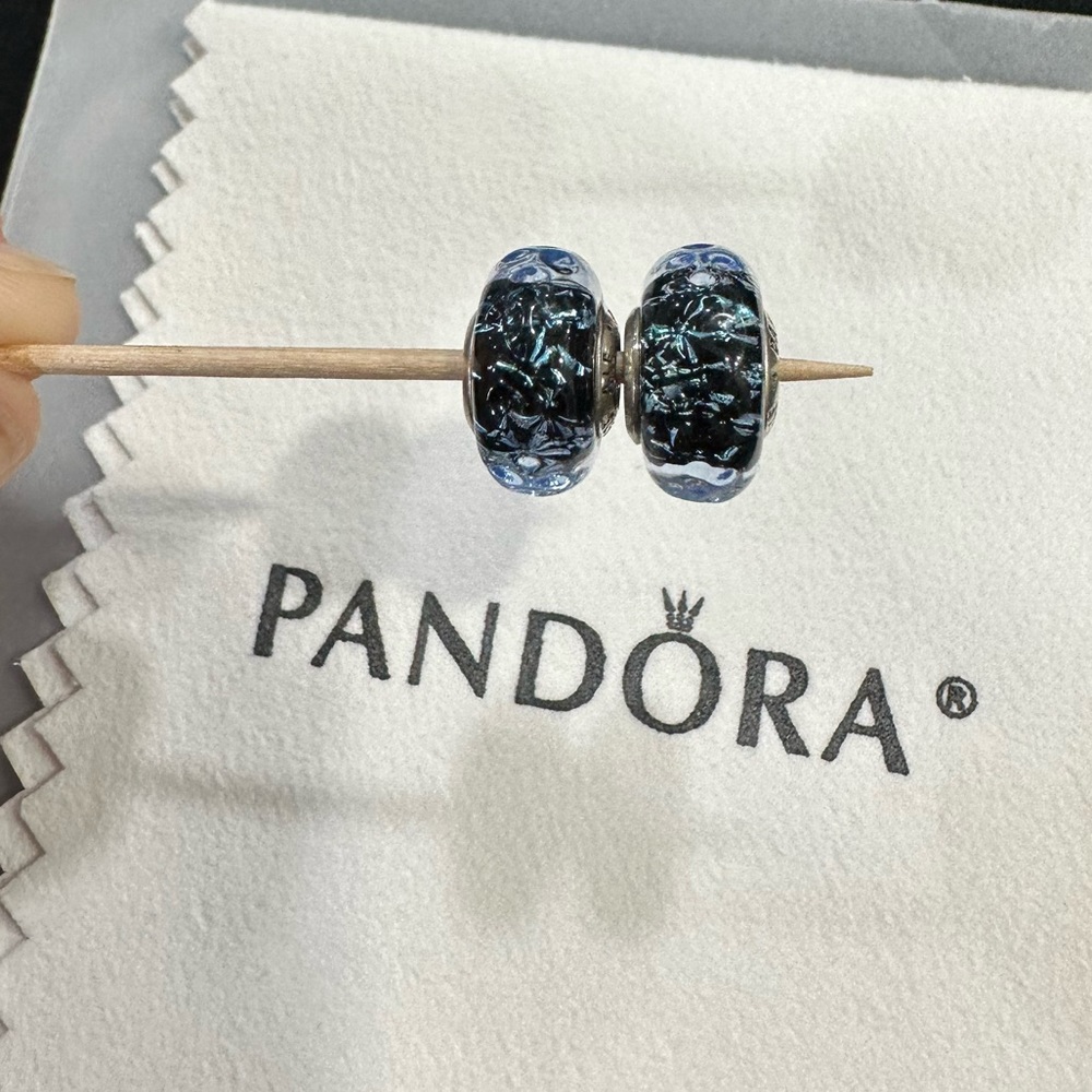 PANDORA Wavy Dark Blue Murano Glass Ocean Charm